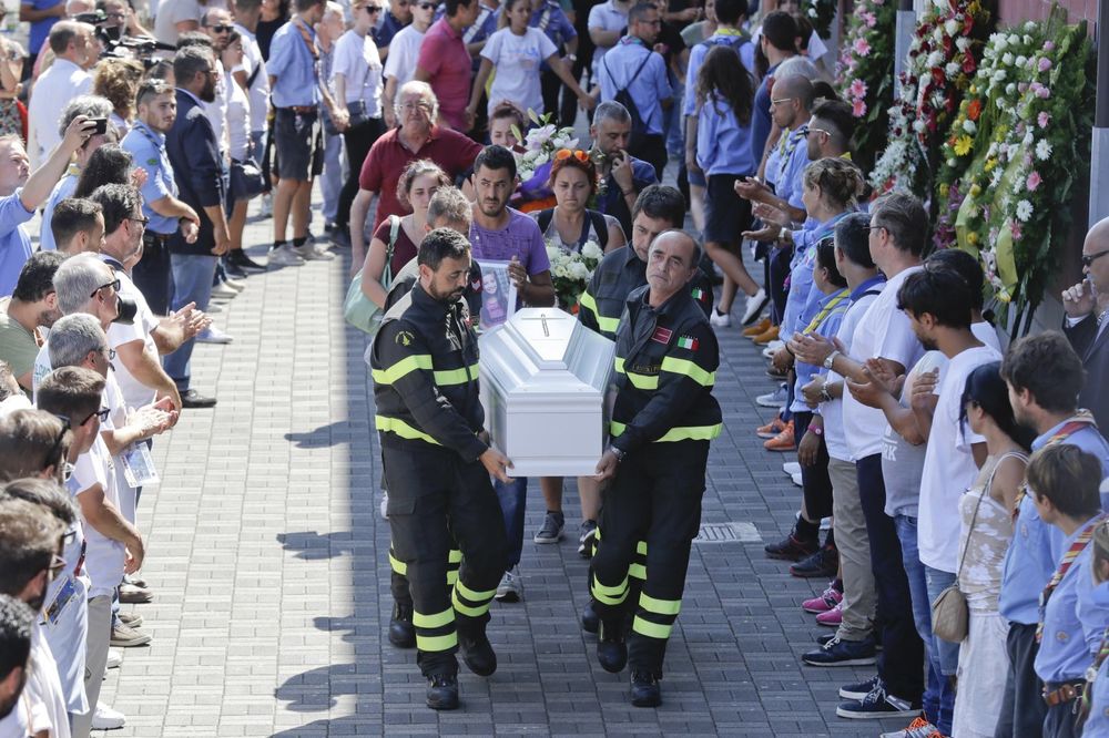 ITALIJA ZAVIJENA U CRNO: 292 žrtve zemljotresa, 231 samo u Amatričeu!