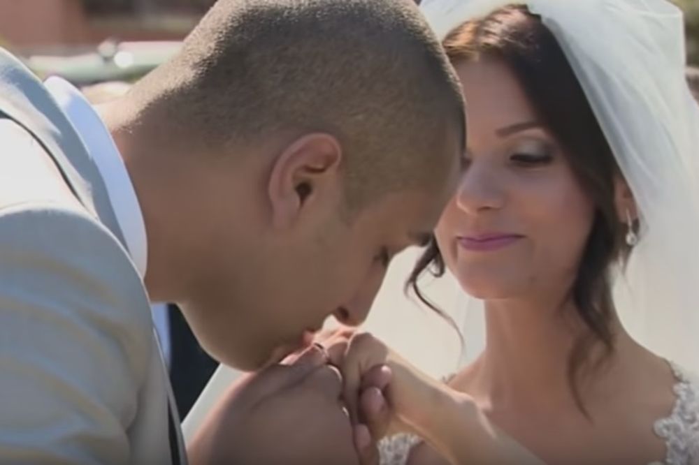 (VIDEO) LJUBAV MEĐU RUŠEVINAMA: Ovako je izgledalo prvo venčanje u Italiji posle zemljotresa