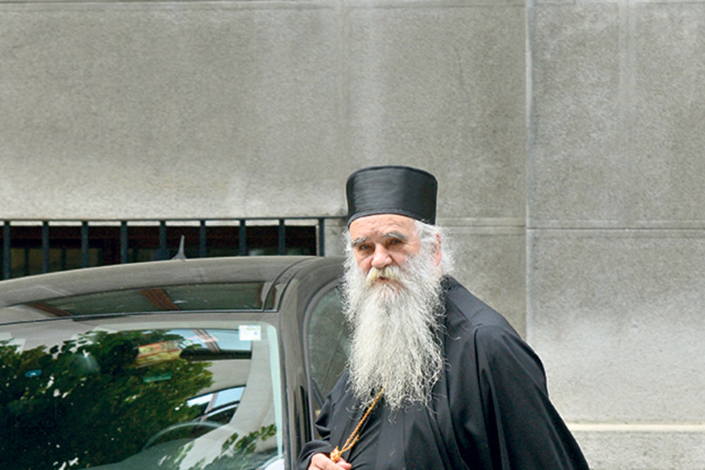 AMFILOHIJE: Bože, prosveti crnogorske bezbožnike