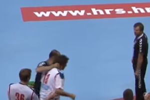 (VIDEO) NEZAPAMĆEN SKANDAL: Direktor hvatao mladog rukometaša Srbije za vrat i bacio ga na klupu