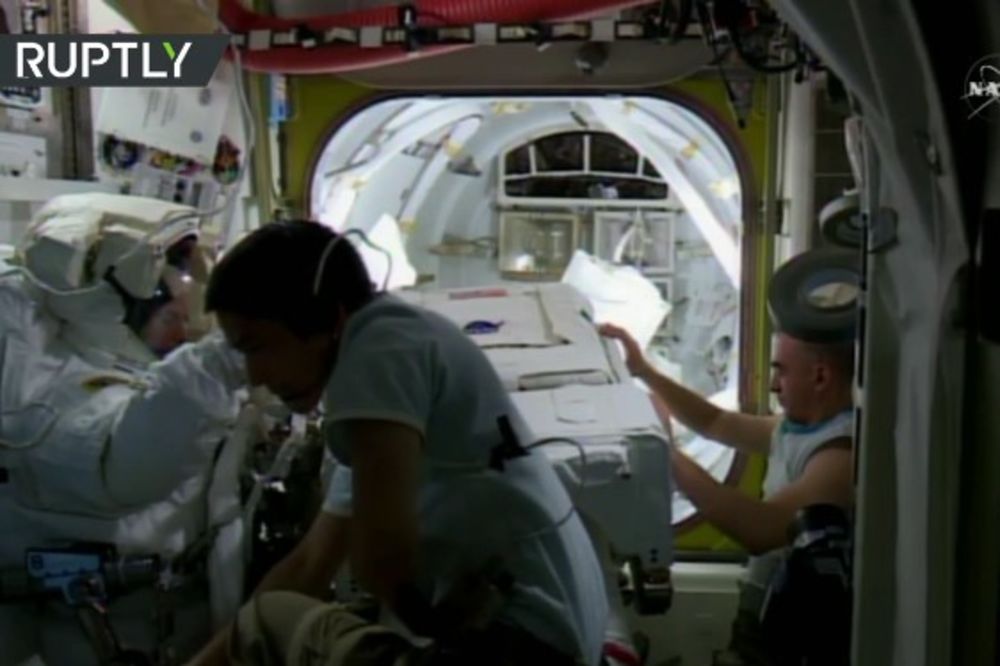(VIDEO) POGLED U KOSMOS Gledajte uživo svemirsku šetnju astronauta na Međunarodnoj kosmičkoj stanici