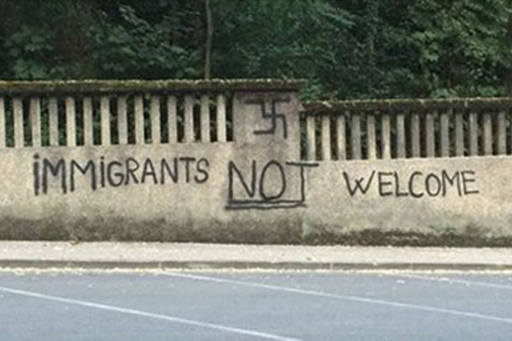 (FOTO) OSVANULI NEONACISTIČKI GRAFITI U ZAGREBU: Poručili migrantima da nisu dobrodošli!