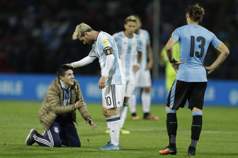MESIJEV GOL I ZAGRLJAJ ZA GAUČOSE: Argentina pobedila, navijači u transu, jedan upao na teren