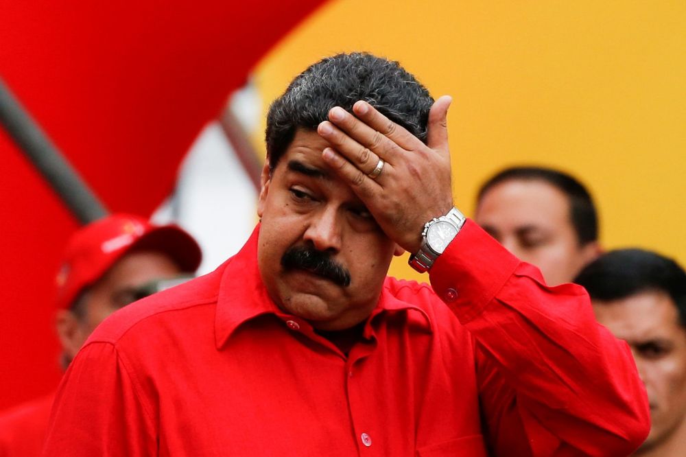 (VIDEO) BEŽAO KOLIKO GA NOGE NOSE: Maduro morao da pobegne pred besnom ruljom