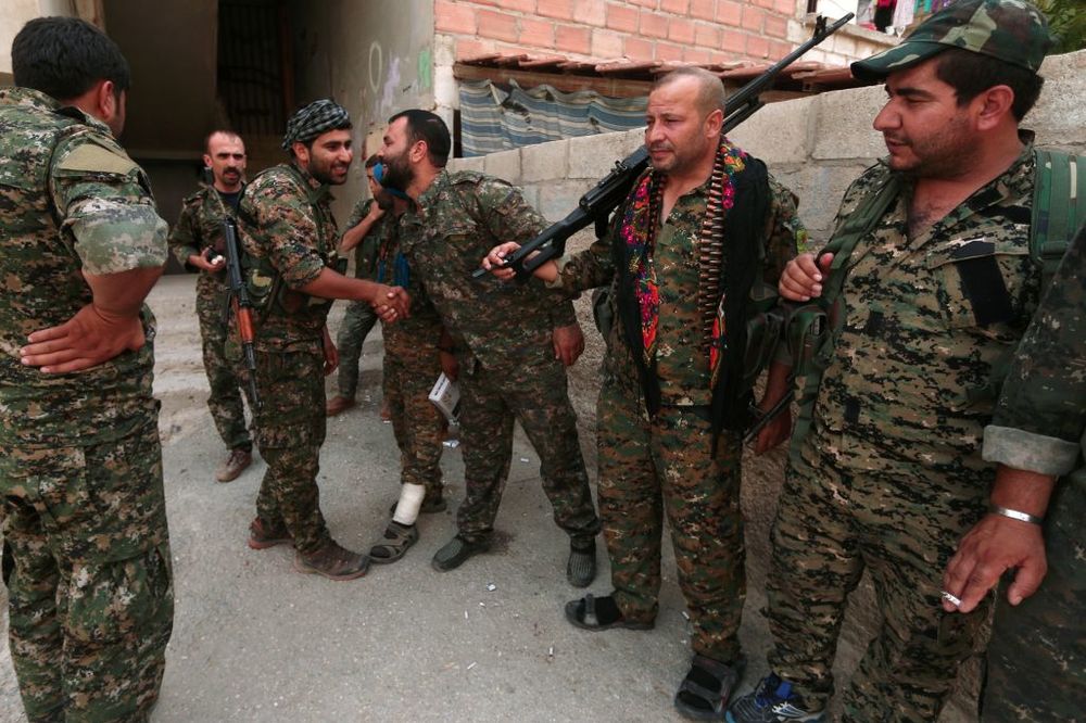 Rame uz rame sa Kurdima: Ovo su zapadnjaci koji se bore protiv Islamske države