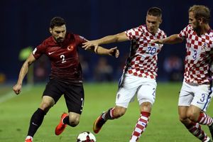 TRI REMIJA U GRUPI I: Hrvatska i Turska bez navijača igrale 1:1, Kosovo izvuklo bod u Finskoj