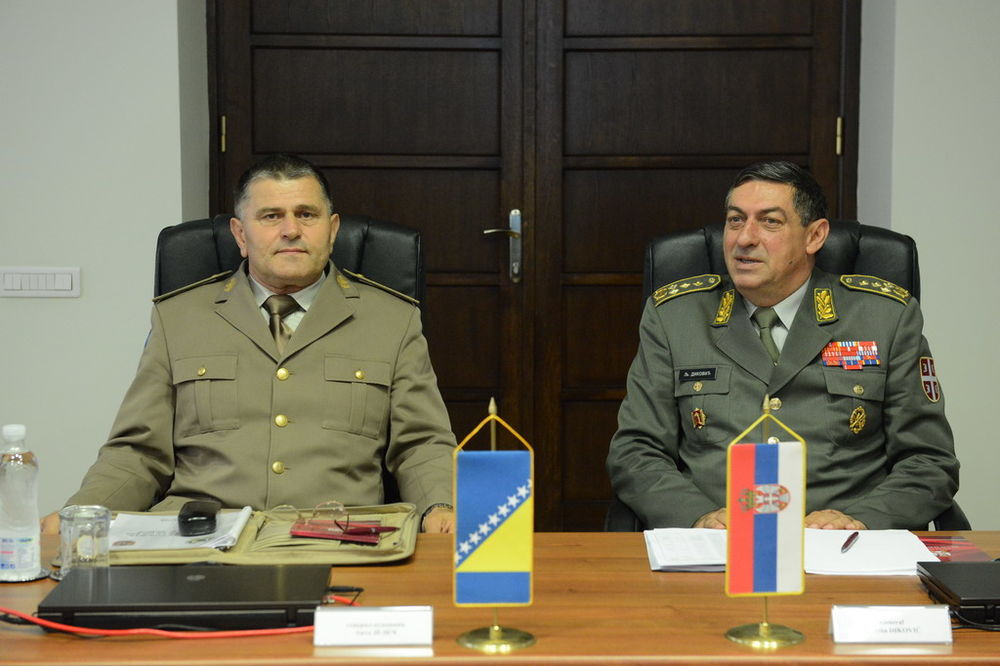 ORUŽANE SNAGE BIH U POSETI VOJSCI SRBIJE: General Diković razgovarao sa generalom Jelečom