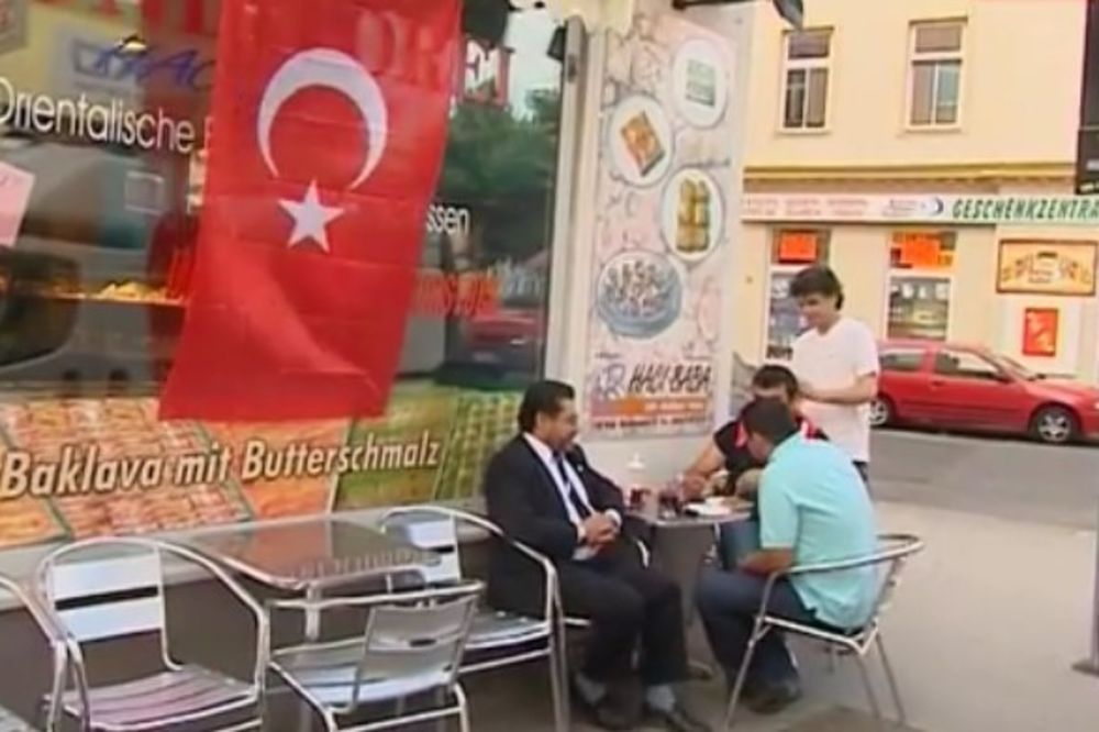 U NISKOM STARTU: Mnogi Turci bi napustili Austriju da im Beč plati