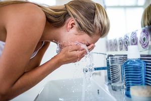 PROVERITE: Umivate se svako jutro i to je u redu, ali da li to radite pravilno?