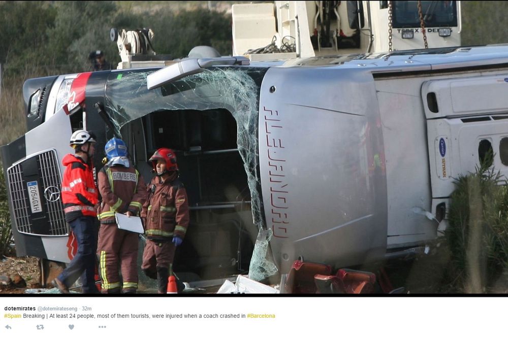 PREVRNUO SE AUTOBUS PUN TURISTA: 24 ljudi povređeno u stravičnoj nesreći u Španiji