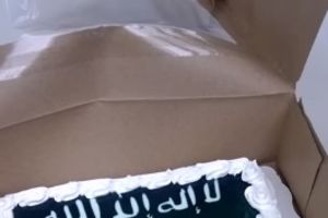 (VIDEO) ODBILI DA MU NAPRAVE TORTU SA ZASTAVOM KONFEDERACIJE: Ali ne i sa obeležjem Islamske države
