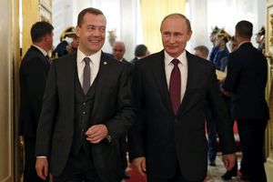 PUTIN I MEDVEDEV OBJAVILI POBEDU: Hvala svima, naša partija je pobedila