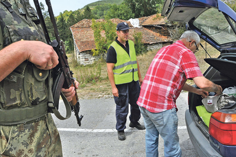 NEZAVISNI POLICIJSKI SINDIKAT SRBIJE: 500 kilometara granice se čuva na maslacu i marmeladi