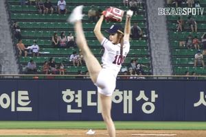 (VIDEO) EVO ZAŠTO JE OVAJ SPORT POPULARAN U KOREJI: Ovo je najseksi bacanje u istoriji bejzbola
