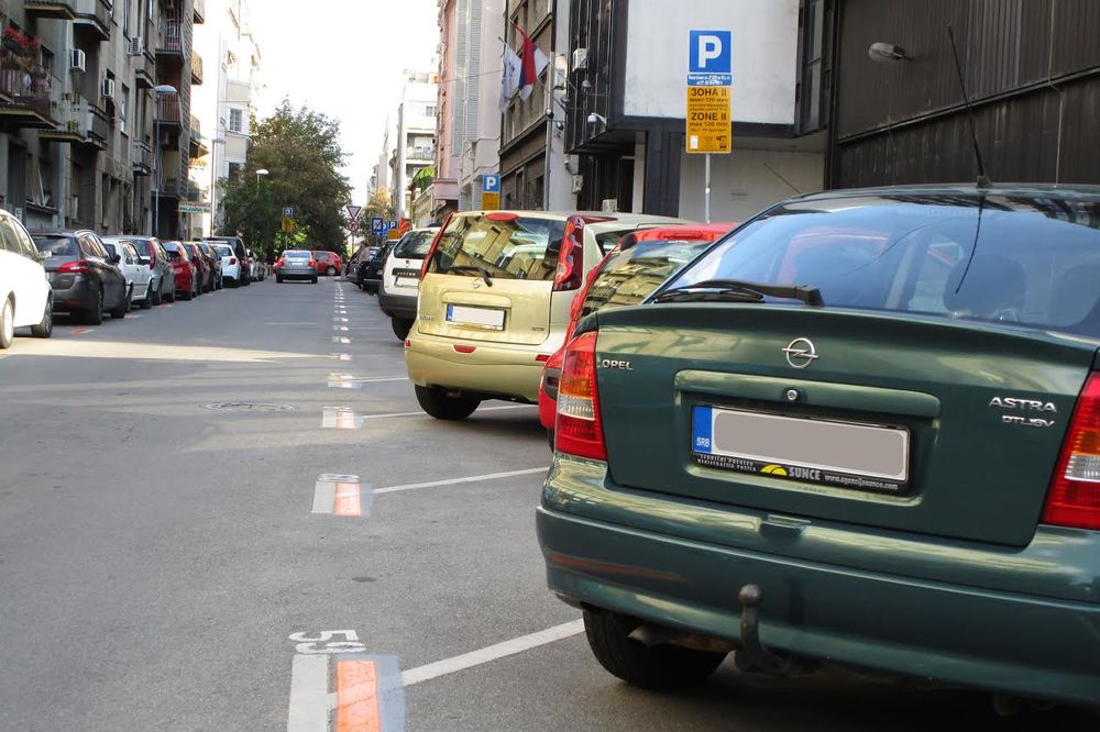 LEPA VEST ZA PRAZNIKE: Džabe parking u Beogradu za novogodišnje i božićne praznike