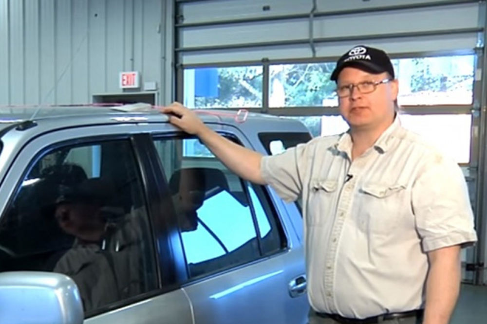 2 načina da izvučete ključeve iz zaključanog automobila: Nema potrebe za razbijanjem stakla! (VIDEO)