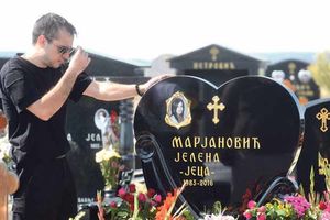 DA LI JE OVO NOVI TRAG U ISTRAZI UBISTVA PEVAČICE? Zoranu na groblju rekli zašto je Jelena ubijena!