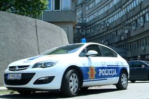 KAMENJEM NA DECU ZBOG SRPSKE PESME: Napadnut autobus sa đacima iz Nikšića koji su bili u poseti Cetinjskom manastiru VIDEO