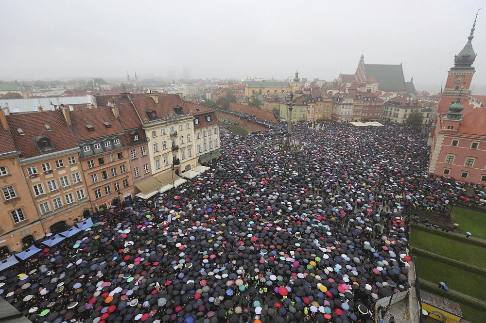 ŽENE SE IZBORILE: Poljska odbacila predlog zakona o potpunoj zabrani abortusa