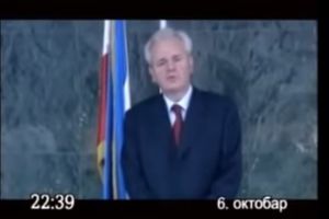 (VIDEO) SEĆANJE NA DAN POSLE: Ovako je Milošević priznao poraz, predao vlast i oprostio se od naroda