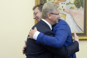SRDAČAN SUSRET SA SAVETNIKOM ZA ZAPADNI BALKAN: Vučić se sastao sa Štefanom Fileom