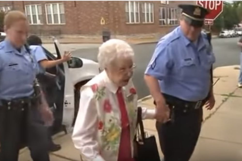 (VIDEO) HTELA DA JE UHAPSE I UHAPSILI SU JE Bakicu (102) iz staračkog doma odvezla marica, evo zašto