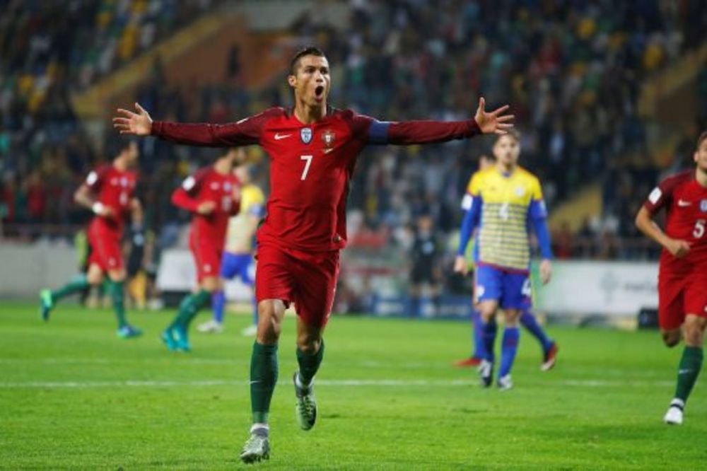 (VIDEO) POKEROM ODUŠEVIO SVET: Evo koje rekorde je Ronaldo srušio na meču protiv Andore