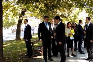 (VIDEO)  VUČIĆ: NEMOJTE DA LAŽETE LJUDE: Premijer kritikovao Bulatovića, ovaj ćutao pognute glave!