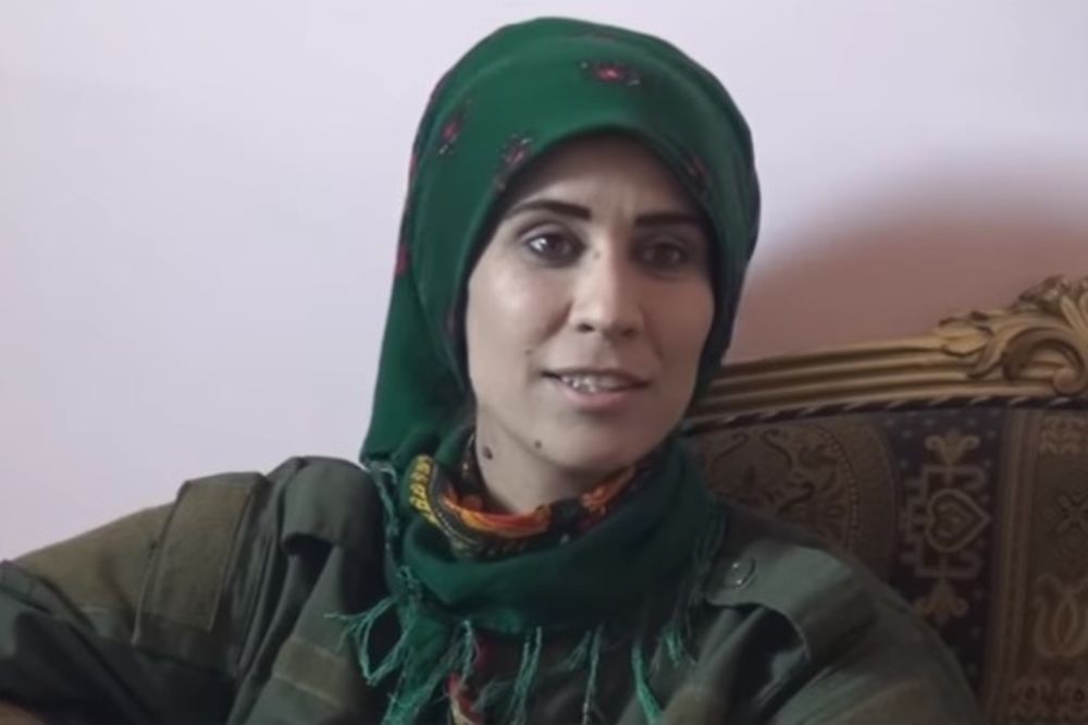 (VIDEO) ONA JE NAPRAVILA REVOLUCIJU U SIRIJI: Postala je prvi ženski policajac i sve zaprepastila