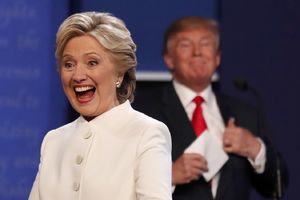 I TO JE BOSNA: Hilari i Tramp podelili Sarajlije!