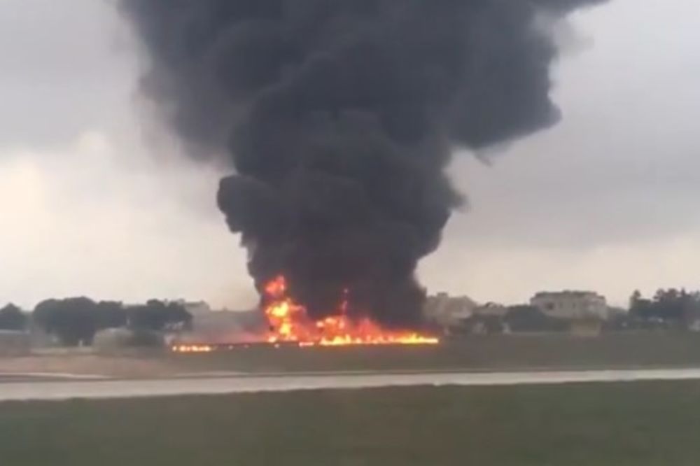 (VIDEO) SAMO ŠTO JE UZLETEO, SRUŠIO SE I PLANUO: 5 mrtvih u padu aviona na Malti!