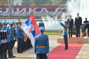 SVEČANOST ISPRED PALATE SRBIJA: Uz crveni tepih, gardu i himnu dočekan slovenački premijer Cerar