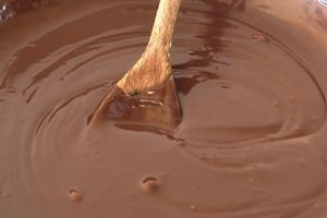 ČISTI KRVNE SUDOVE, POVEĆAVA INTELIGENCIJU: Čokolada pomaže vašem zdravlju a iznenadićete se koliko!