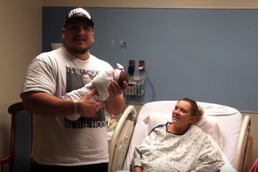 (VIDEO) Bila je presrećna kada je rodila ćerkicu: Muž joj sutradan priredio neviđeni šok!