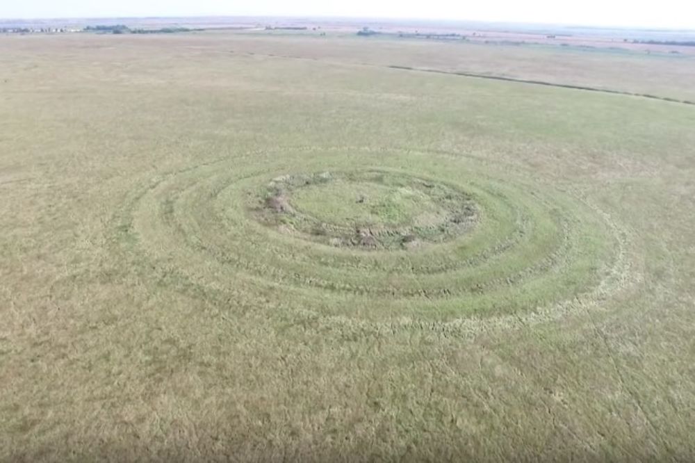 (VIDEO) STARI 7.000 GODINA: U blizini Vršca snimljeni misteriozni koncentrični krugovi!