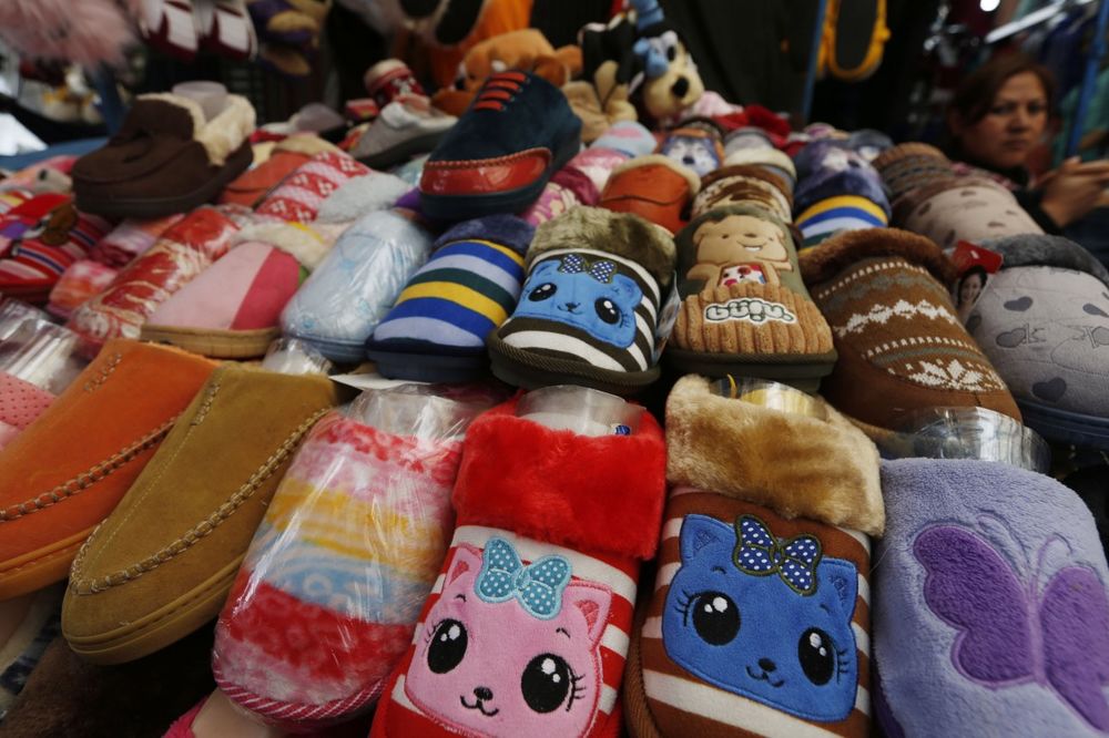 POSAO ZA 50 RADNIKA: Kinezi prave papuče u Jagodini
