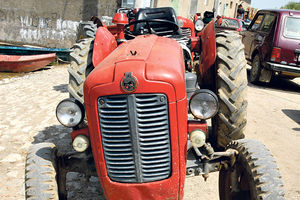 TRAGEDIJA: Sleteo traktorom sa skele u Veliku Moravu i nestao