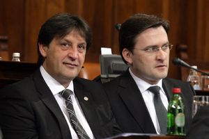 SPEKULACIJE MEĐU BEZBEDNJACIMA: Bata Gašić novi šef Biroa, Selaković na čelu BIA?