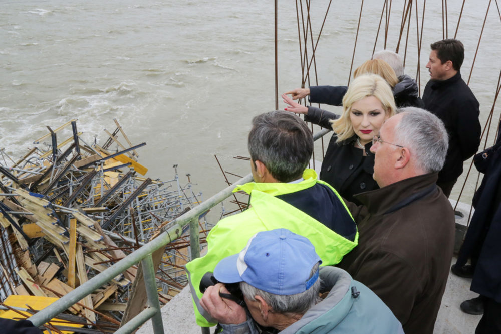 SKANDALOZNI NEMAR OD 400 000 EVRA: Puštanjem vode iz HE Bajina Bašta oštećen most preko Drine