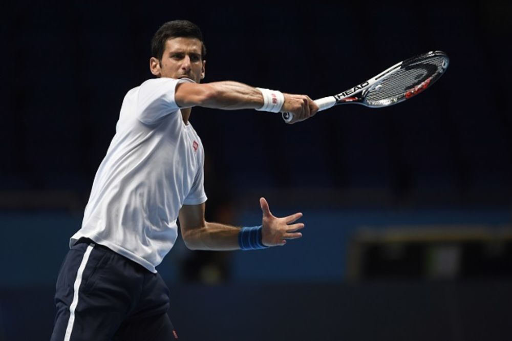 (VIDEO) NOLE SE SPREMA ZA POVRATAK NA TRON: Evo kako je Đoković u Londonu trenirao sa dužnikom