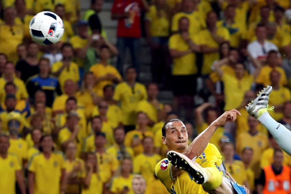 (VIDEO) REMEK DELO: Ovo je najspektakularniji gol u karijeri Zlatana Ibrahimovića