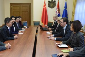 UOČI POČETKA POSLOVANJA U SRBIJI: Vučić se sastao sa predstavnicima Kineske banke