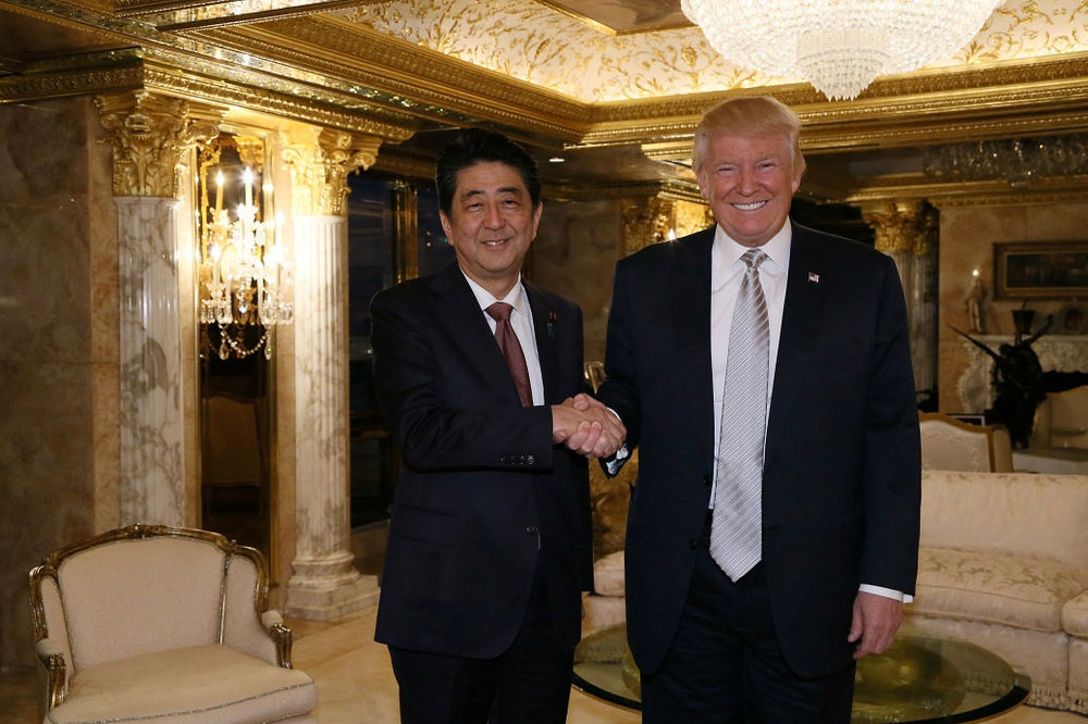JAPANSKI PREMIJER HVALI TRAMPA: Novi predsednik Amerike je lider od poverenja!
