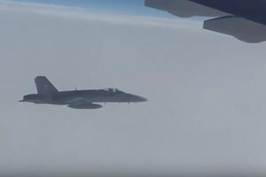 RUSI IH ISPRAŠILI, A NATO SE SAD PERE: Borbene lovce F-18 smo poslali da identifikuju avion blizu vazdušnog prostora saveznika Alijanse! (VIDEO)