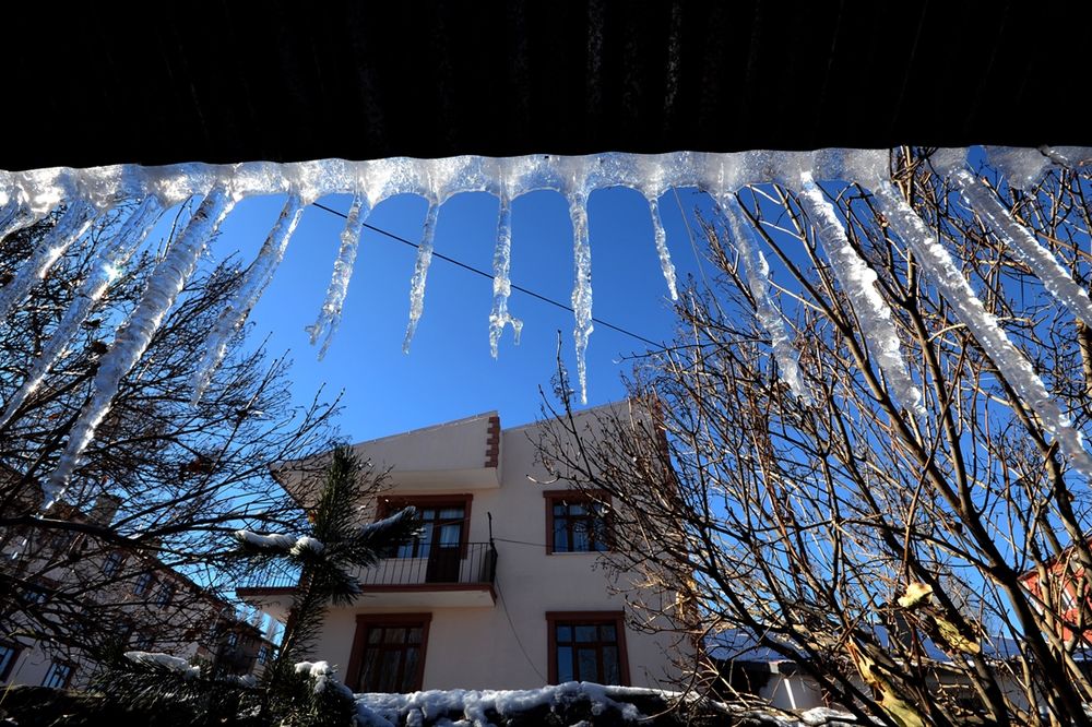 (FOTO) TURSKA OKOVANA SNEGOM I LEDOM: Izmerena temperatura od čak -14 stepeni