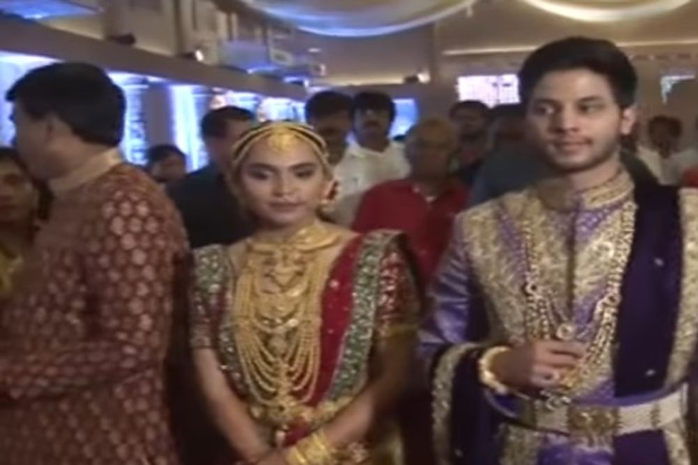 (VIDEO) KAD INDIJSKI TAJKUN UDAJE ĆERKU Svadba vredna 74 miliona za 54.000 gostiju razbesnela zemlju