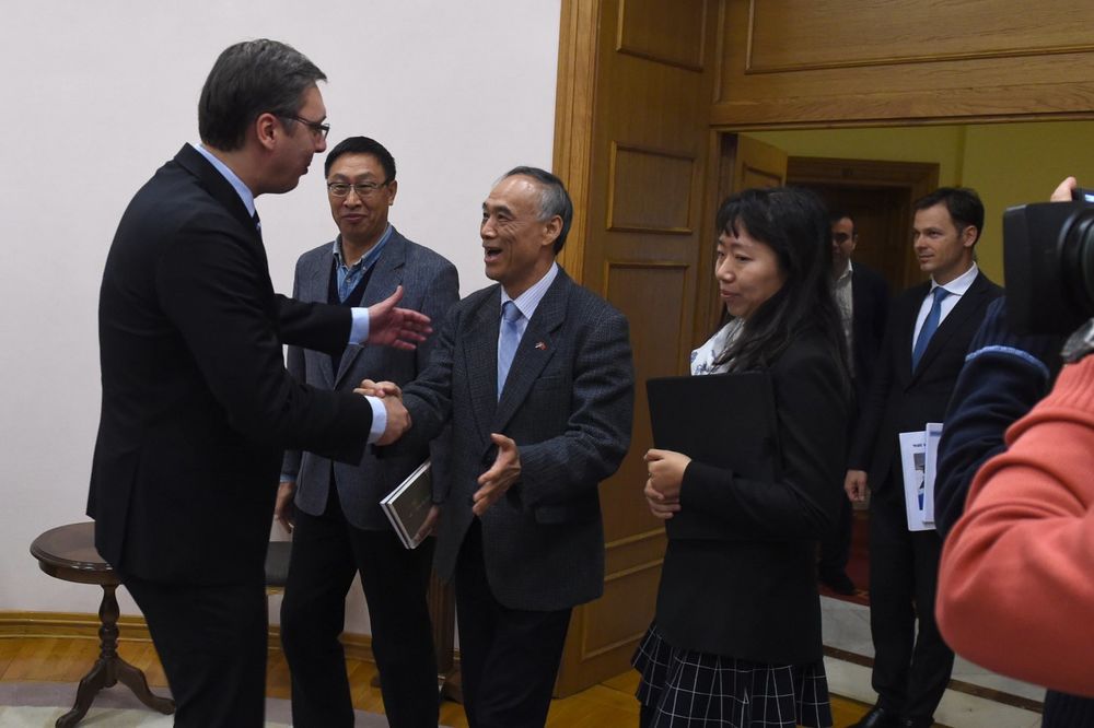 SUSRET U VLADI SRBIJE: Vučić se sastao sa delegacijom kineskih kulturnih radnika