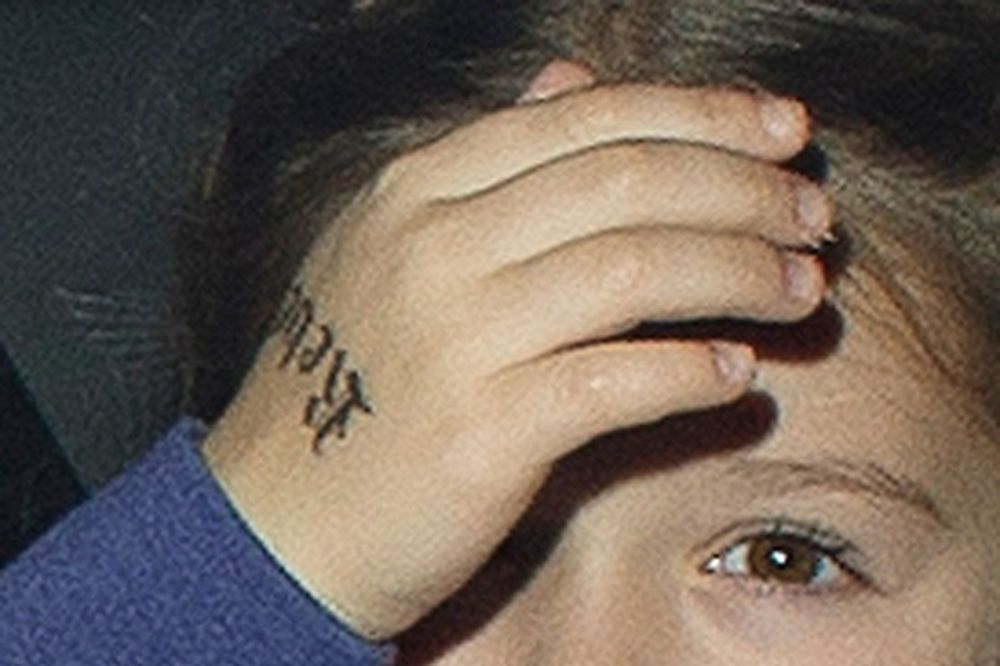 (FOTO) OVO JE PREVIŠE I OD BEKAMOVIH: Evo kakvu tetovažu na ruci ima Dejvidova i Viktorijina ćerka