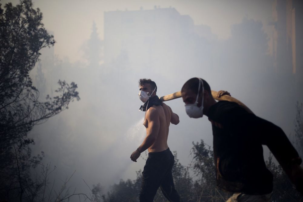 POŽARI BESNE: Izrael prihvatio pomoć Palestinaca u borbi protiv vatre