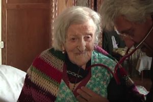 (VIDEO) BAKA OTKRIVA TAJNU DUGOVEČNOSTI: Ona ima 117 godina i živela je u čak 3 veka!